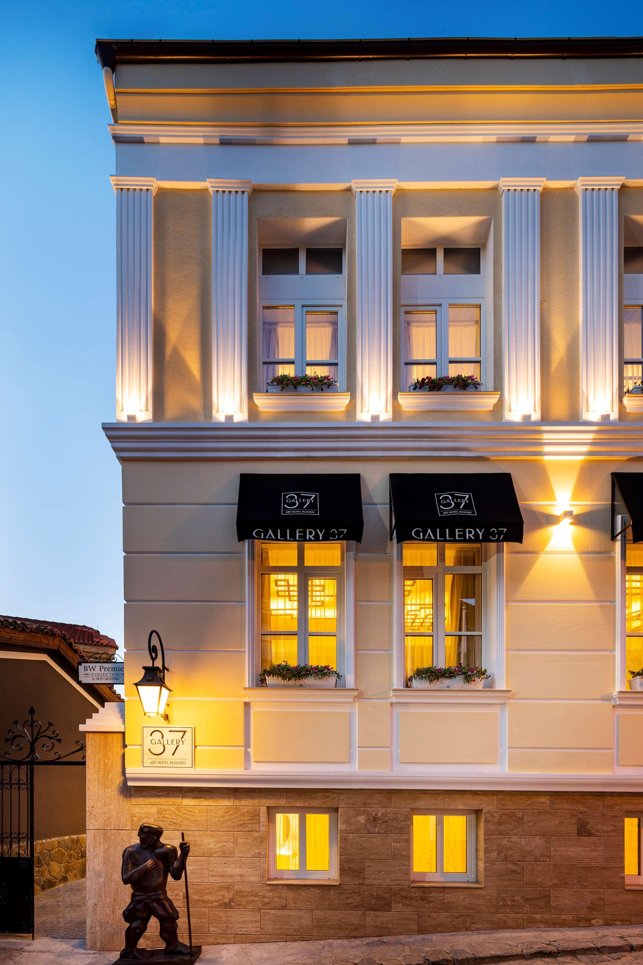 Gallery 37 Powered By Aston Hotel